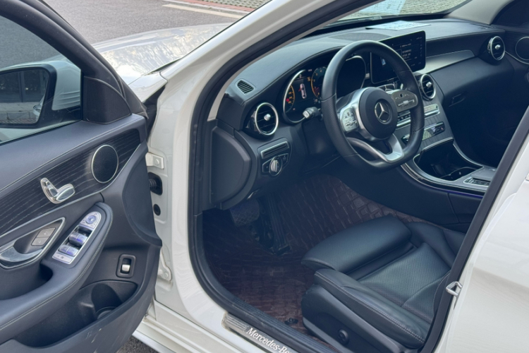 奔驰C级 2021款 C 200 L 时尚型运动版局部细节19