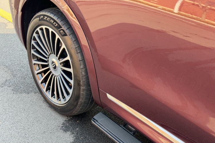 鸿蒙智行 问界M8 2025款 增程 Ultra版 53.4kWh 5座版车身外观6007