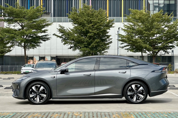 深蓝汽车 深蓝L07 2026款 660Max华为乾崑智驾 ADS SE版车身外观6009