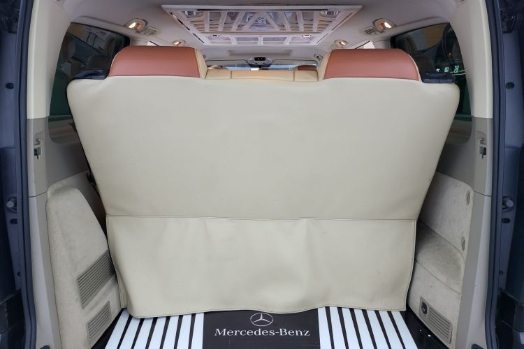 奔驰 唯雅诺 2013款 3.0L 舒适版中控内饰7007