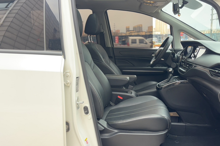 广汽传祺 传祺M6 2021款 270T DCT豪华版（七座）局部细节41