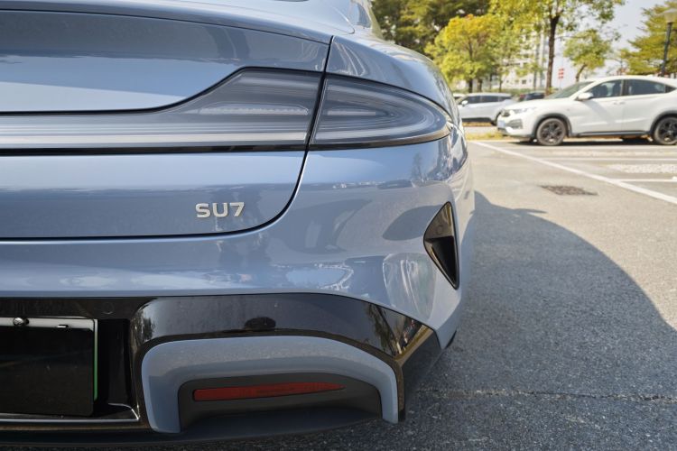 小米汽车 小米SU7 2024款 后驱长续航智驾版车身外观6008