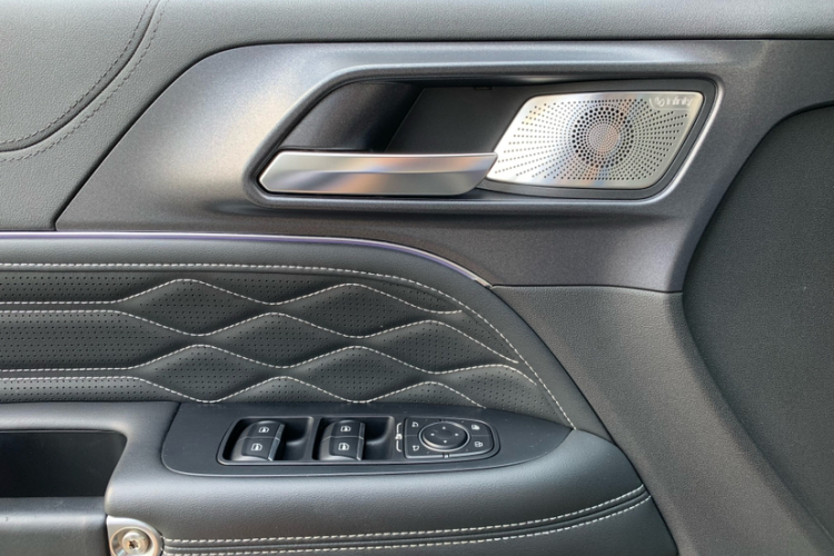 坦克300 2021款 越野版 2.0T 征服者中控内饰7014