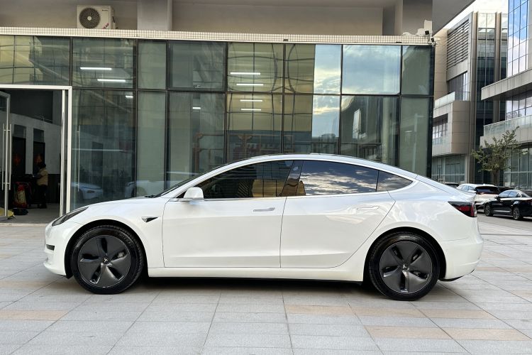 特斯拉 Model 3 2020款 改款 标准续航后驱升级版局部细节9002