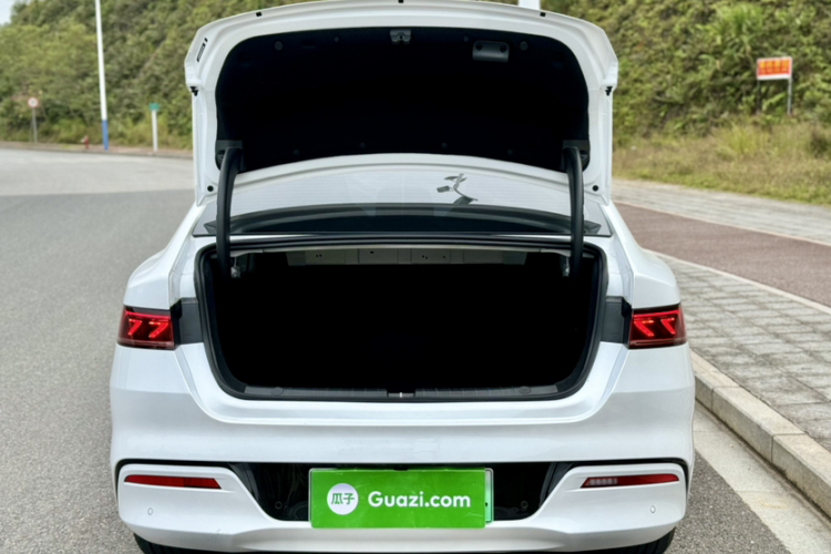 比亚迪 秦PLUS 2023款 EV 510KM 出行版局部细节23