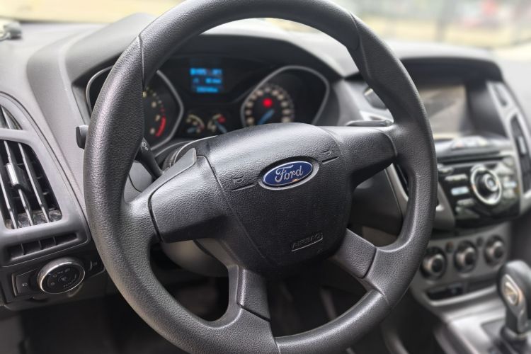 福特 福克斯 2012款 两厢 1.6L 自动舒适型中控内饰7008