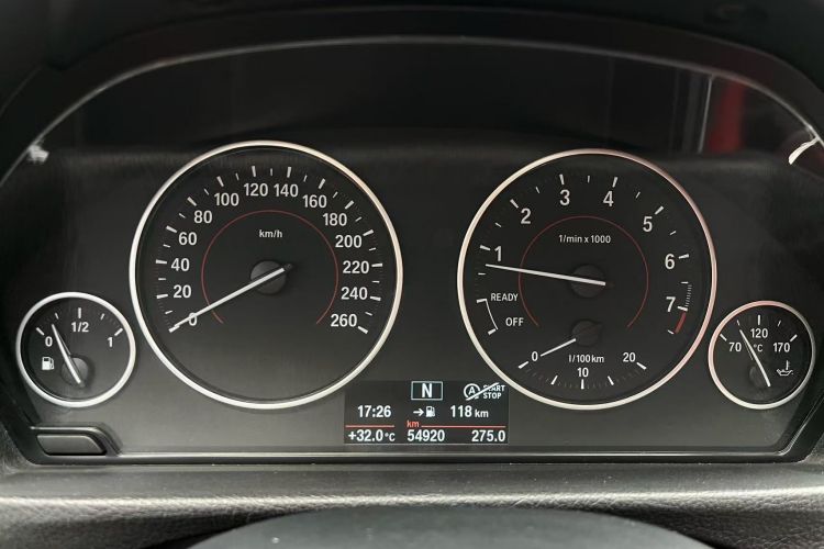 宝马4系 2014款 420i Gran Coupe 运动设计套装中控内饰15