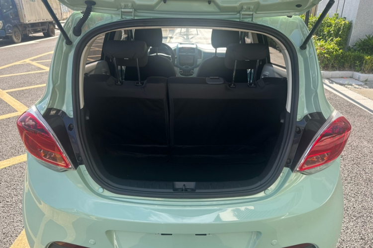 长安欧尚 奔奔E-Star 2021款 国民版 心悦版 磷酸铁锂（31.18kWh）局部细节23