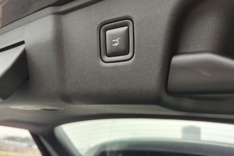 零跑汽车 零跑C10 2024款 210激光雷达版局部细节9008