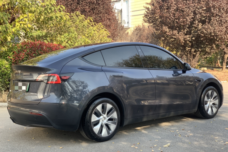 特斯拉 Model Y 2022款 改款 后轮驱动版车身外观6009
