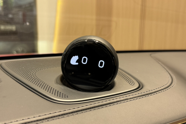 蔚来EC6 2020款 440KM 性能版中控内饰7011