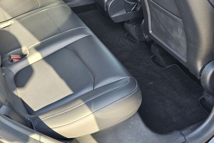 特斯拉 Model Y 2021款 标准续航后驱版中控内饰7007