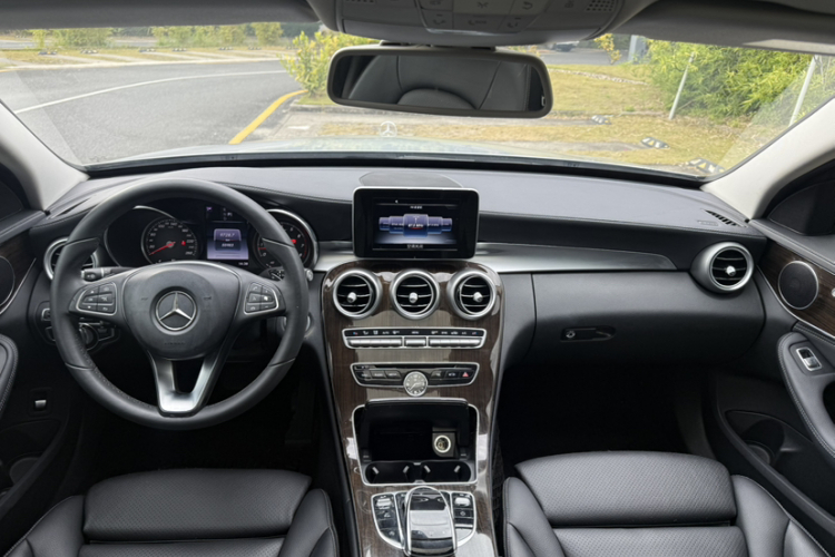 奔驰C级 2016款 C 200 L中控内饰7009