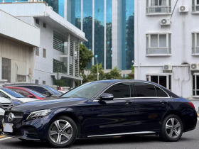 奔驰C级 2020款 C 260 L 运动版