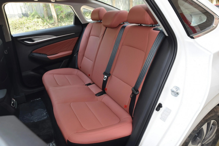 长安 逸动 2025款 PLUS 1.4T 双离合高能版中控内饰7004