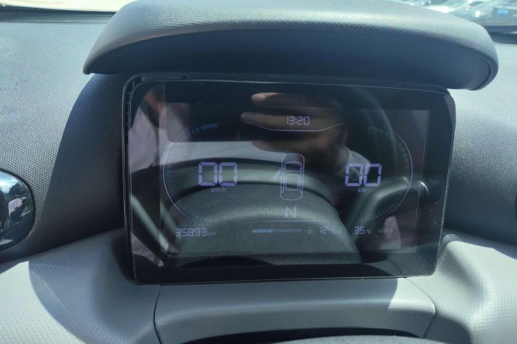 零跑汽车 零跑T03 2021款 400轻享版 三元锂中控内饰15