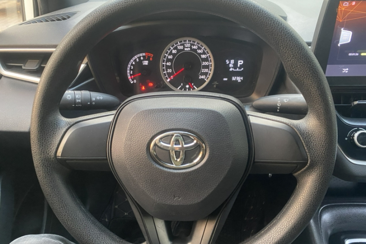 丰田 雷凌 2021款 TNGA 1.5L CVT进取版中控内饰7002