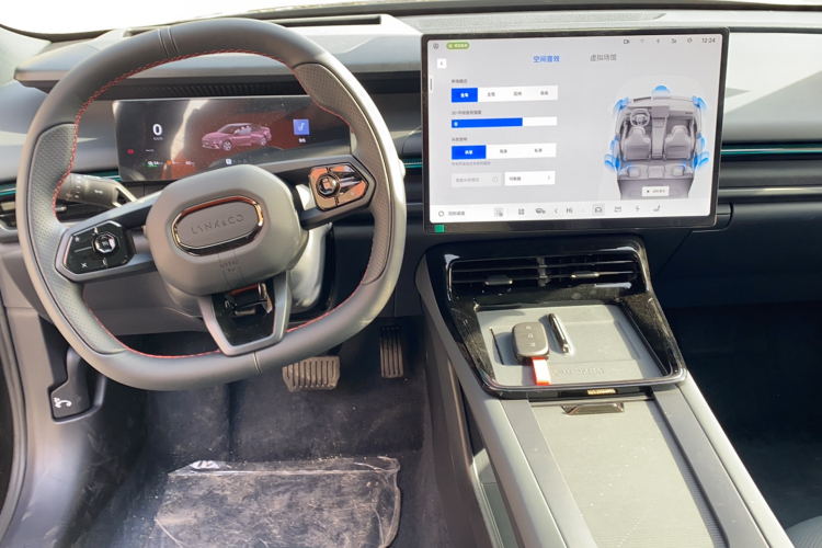 领克07 2026款 126长续航 Ultra中控内饰7003
