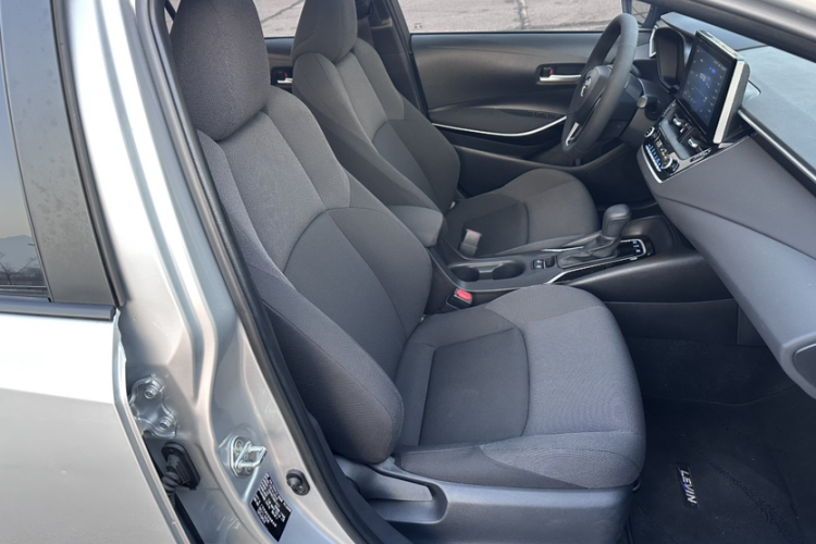 丰田 雷凌 2021款 双擎 1.8H E-CVT豪华版中控内饰7002