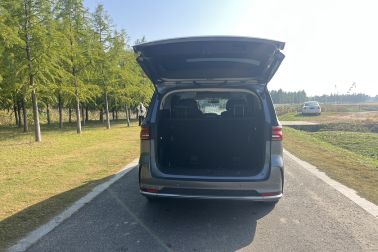 荣威iMAX8 2022款 400TGI 旗舰版局部细节23