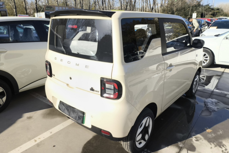 吉利银河 熊猫 2025款 210km 元气熊车身外观6005