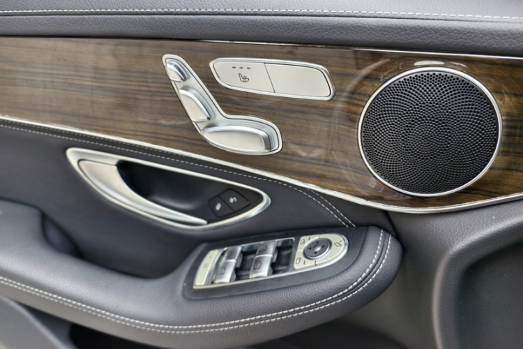 奔驰GLC 2017款 GLC 260 4MATIC 豪华型中控内饰7004