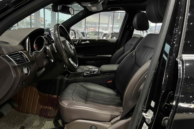 奔驰GLS 2017款 GLS 400 4MATIC动感型中控内饰7007