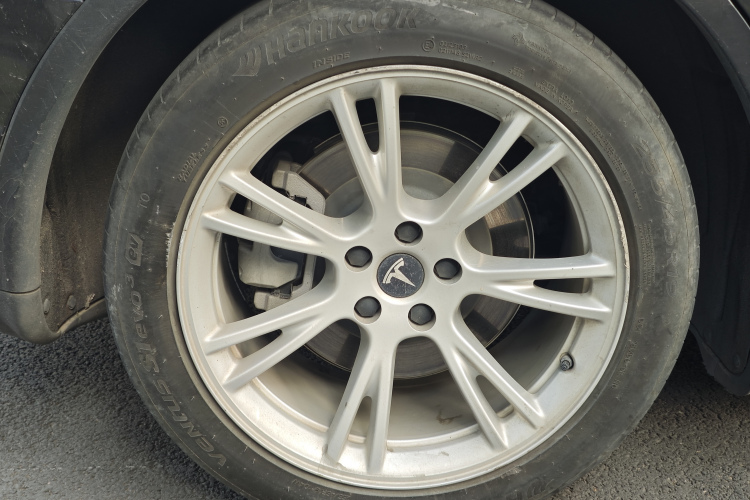 特斯拉 Model Y 2021款 标准续航后驱版车身外观6007