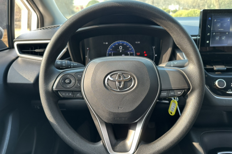 丰田 雷凌 2023款 TNGA 1.5L CVT进取版中控内饰7010