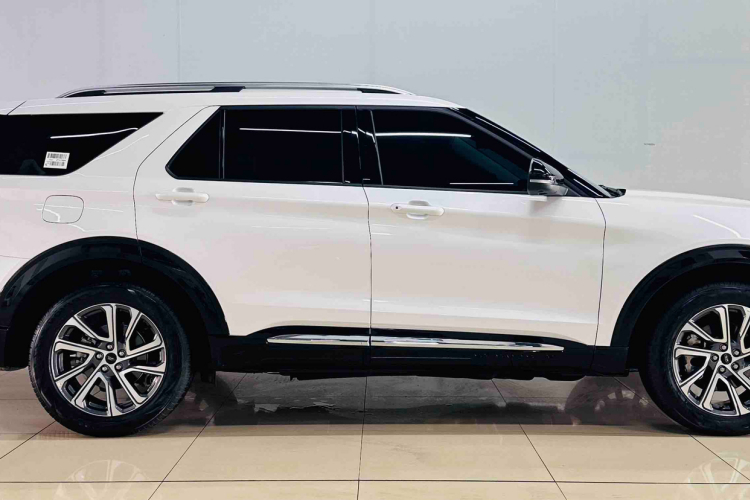 福特 探险者 2025款 2.3T EcoBoost 四驱穿越版 5座车身外观6001