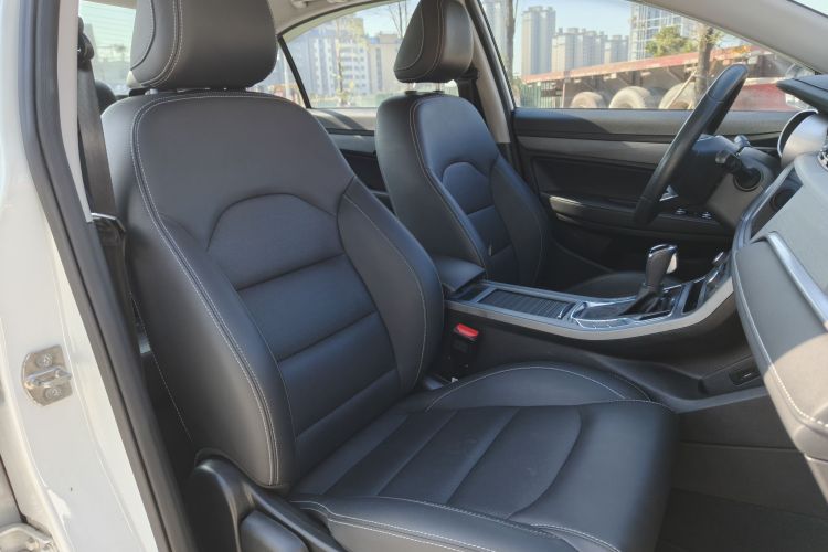 吉利汽车 帝豪 2021款 UP 1.5L CVT豪华型局部细节41