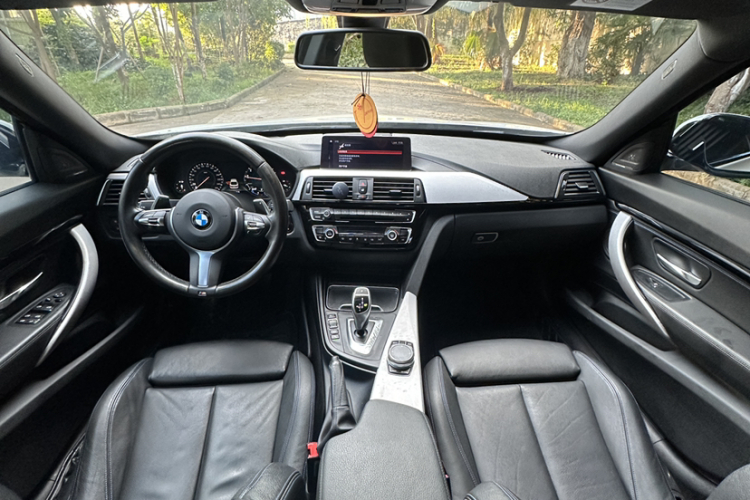 宝马3系GT 2019款 320i M运动型中控内饰7003