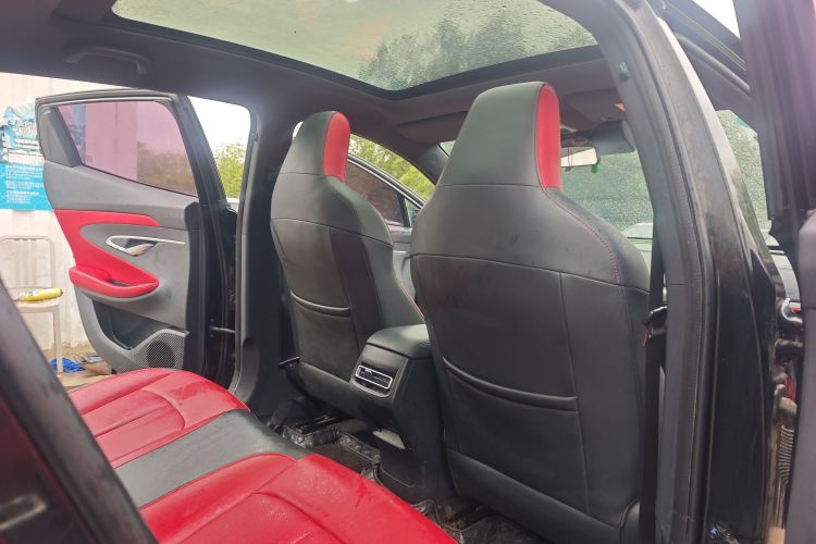 长安UNI-T 2020款 1.5T 旗舰型中控内饰7002