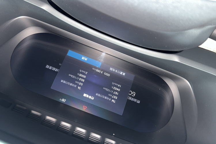 沃尔沃XC90新能源 2025款 改款 T8 智尊豪华版 7座中控内饰15