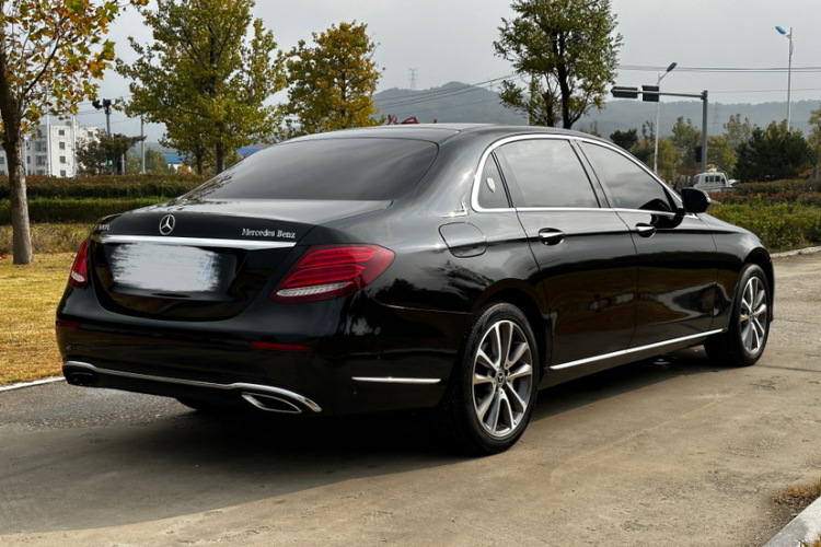 奔驰E级 2020款 E 260 L车身外观6005