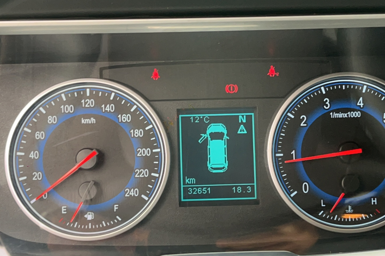 华颂7 2015款 2.0T 自动舒适型中控内饰15