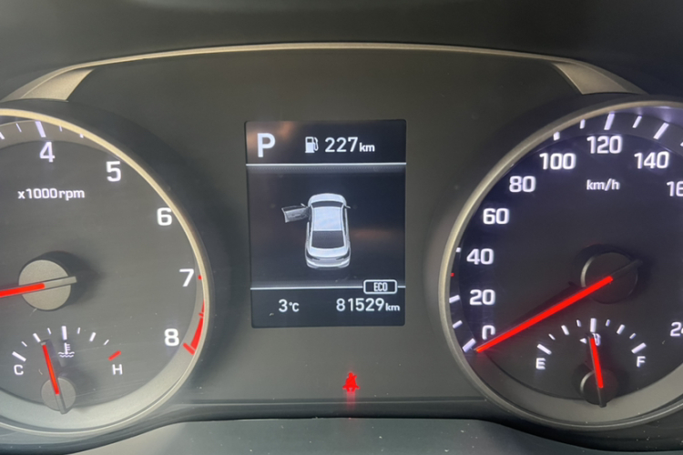 现代 领动 2020款 1.5L CVT智炫·精英型中控内饰15