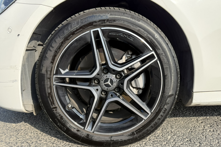 奔驰E级(进口) 2023款 E 300 时尚型运动版车身外观6004