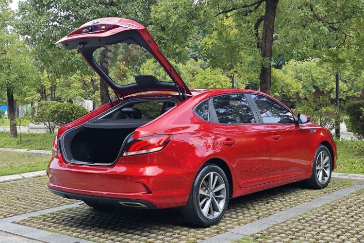 名爵 MG6 2019款 20T 自动星辉版车身外观6006