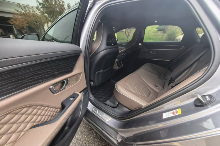 比亚迪 汉 2022款 DM-i 121KM 尊享型中控内饰7003