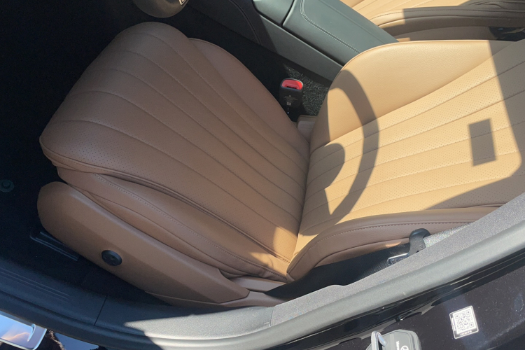 奔驰E级 2024款 改款 E 260 L中控内饰7004