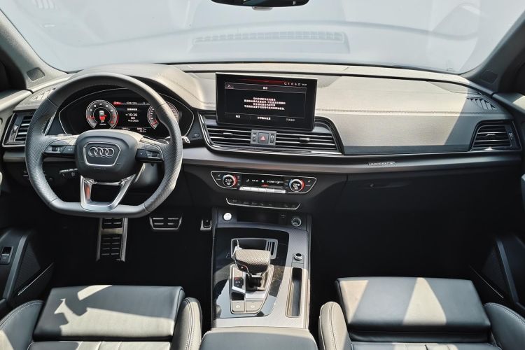 奥迪Q5L 2024款 45 TFSI 豪华动感型中控内饰7002