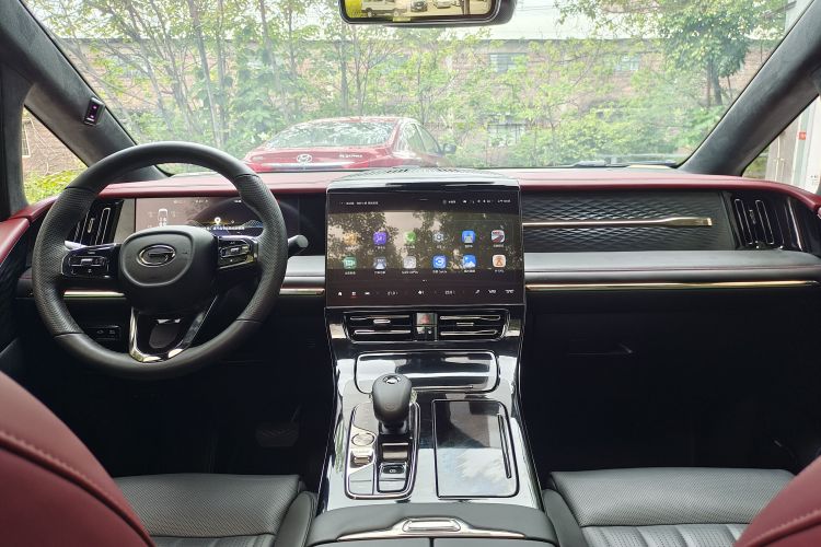 广汽传祺 传祺M8 2023款 宗师系列 双擎 御尊版中控内饰7001