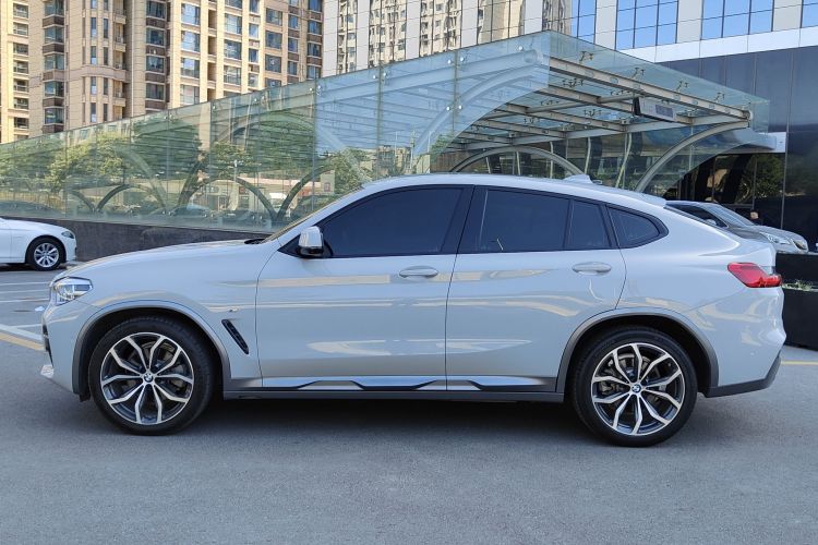 宝马X4 2020款 xDrive25i M越野套装车身外观6001