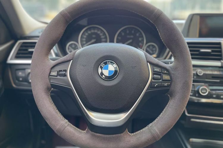 宝马3系 2017款 318Li 时尚型中控内饰7004