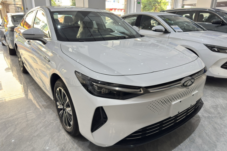 奇瑞 风云A8 2024款 127 远航版 豪华型车身外观6004