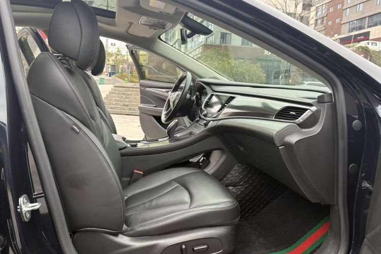 别克 君越 2019款 28T 豪华型中控内饰7004