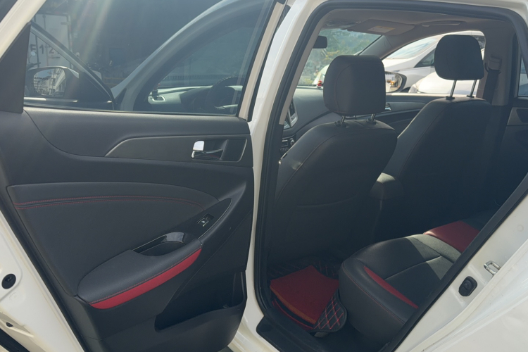 长安 逸动 2016款 XT 1.6L 自动俊酷型中控内饰7003