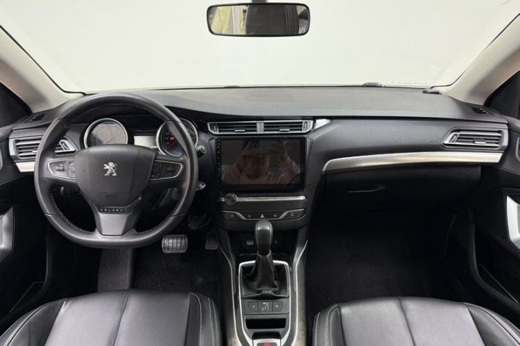 标致408 2015款 1.2T 自动豪华版中控内饰7003