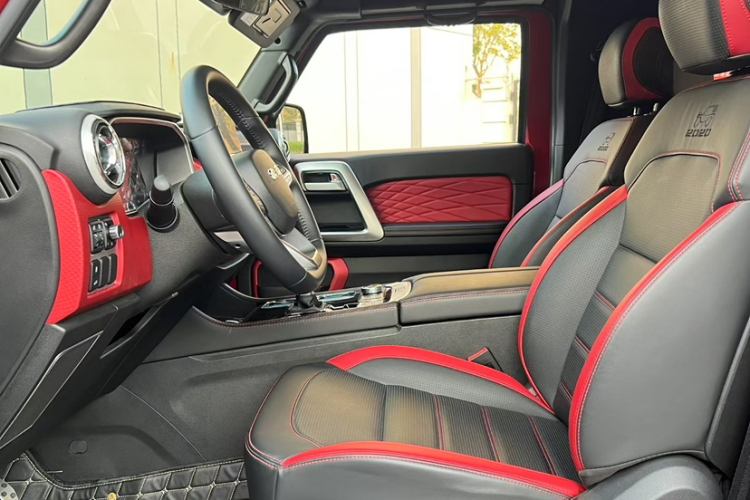 北京BJ40 2020款 2.0T 自动四驱致敬2020版侠客型中控内饰7002